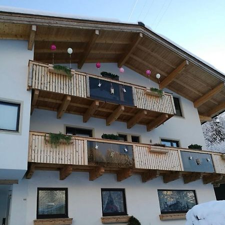 Gemütliche Wohnung 10 Minuten vom See entfernt Zell am See Exterior foto