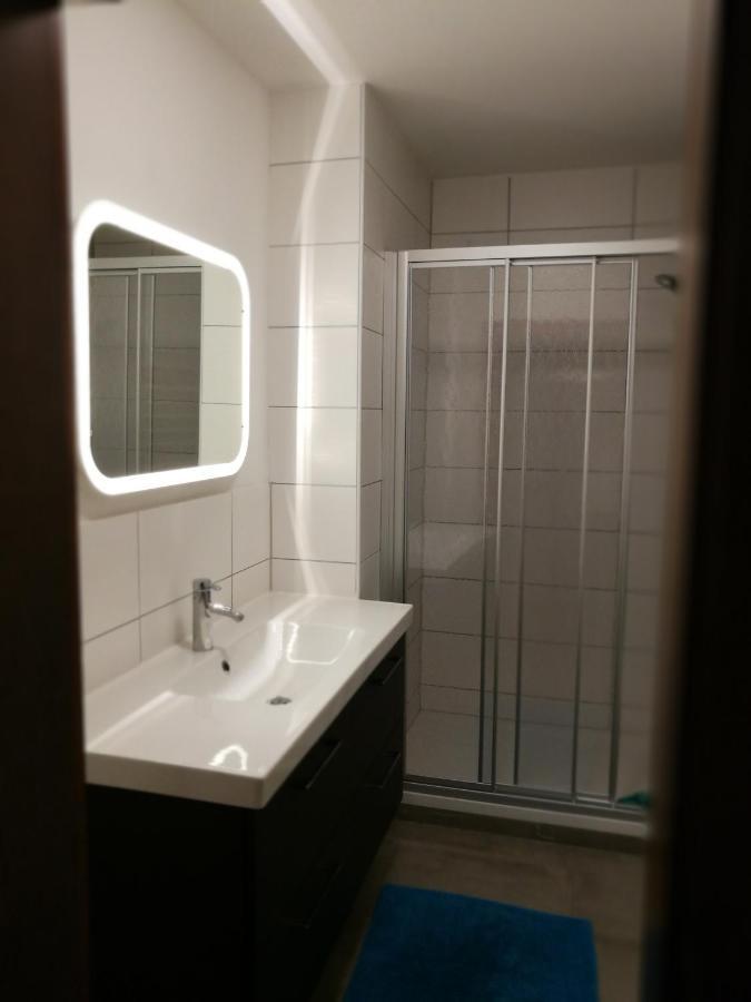 Gemütliche Wohnung 10 Minuten vom See entfernt Zell am See Exterior foto